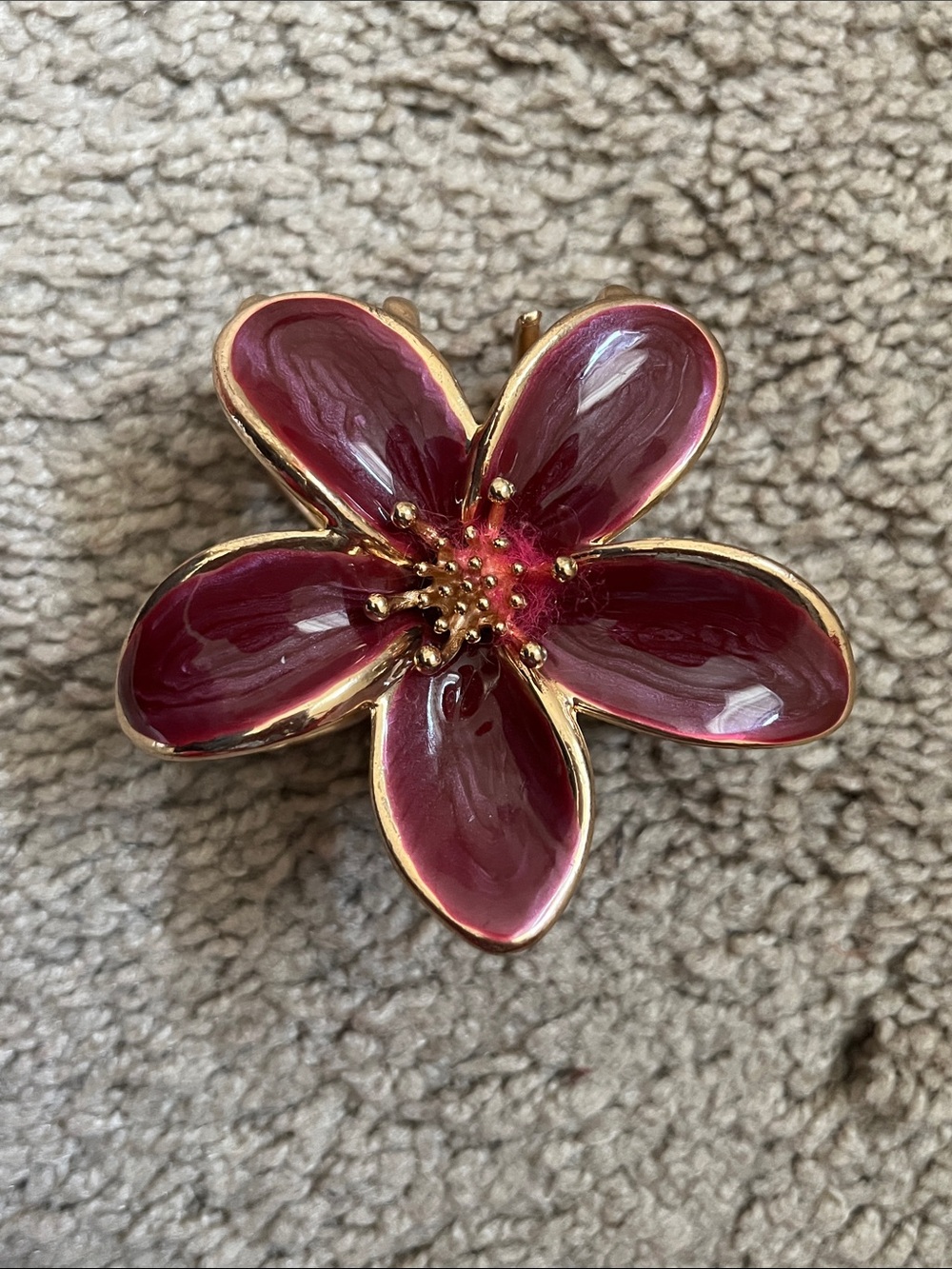 Burgundy Gold-Tone Floral Claw clip
